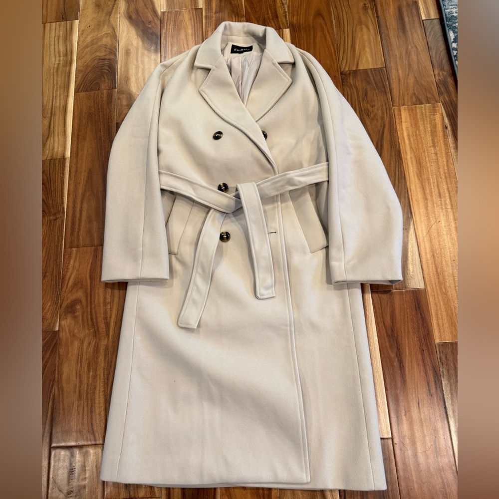 Elegant Cream Double-Breasted Women's M wool blend Coat